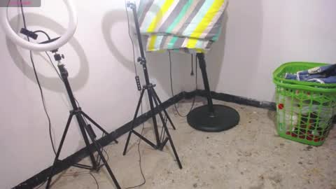 Snapshot of stepmom_slut_50_ chatting on January 2025 02:01:01 AM Angie mature online show from January 2025 02:01:01 AM