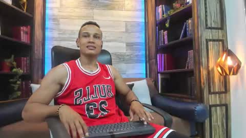 Snapshot of sterling_magnus chatting on February 2026 07:51:01 PM online show from February 2026 07:51:01 PM