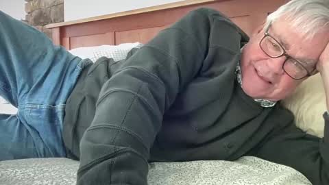 Snapshot of steve988279 chatting on February 2025 02:19:02 PM Steve online show from February 2025 02:19:02 PM