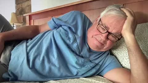 Snapshot of steve988279 chatting on March 2025 12:30:02 PM Steve online show from March 2025 12:30:02 PM