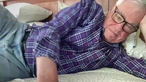 Steve online show from April 2026 01:37:02 PM