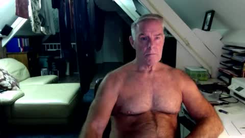 Snapshot of stevetwo chatting on December 2025 10:29:02 PM stevetwo online show from December 2025 10:29:02 PM