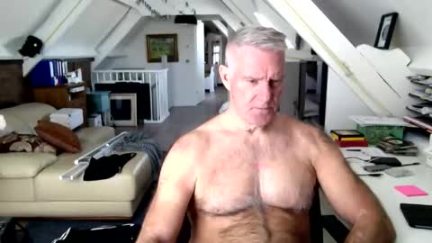 Snapshot of stevetwo chatting on April 2026 11:49:01 AM stevetwo online show from April 2026 11:49:01 AM