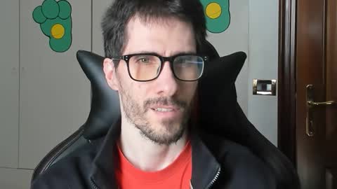 Snapshot of stevex870 chatting on October 2025 12:14:02 PM Steve online show from October 2025 12:14:02 PM