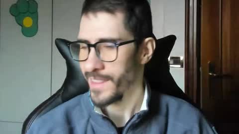 Snapshot of stevex870 chatting on November 2025 03:33:02 PM Steve online show from November 2025 03:33:02 PM