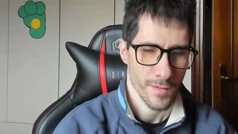 Snapshot of stevex870 chatting on December 2025 08:45:02 AM Steve online show from December 2025 08:45:02 AM