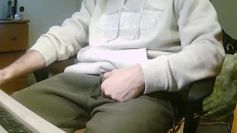 Snapshot of stevo69697 chatting on December 2024 04:21:01 PM Chillguy online show from December 2024 04:21:01 PM