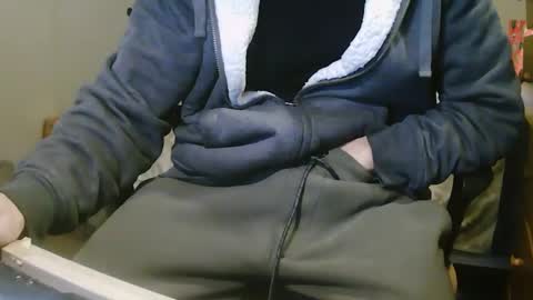 Snapshot of stevo69697 chatting on January 2025 05:11:02 PM Chillguy online show from January 2025 05:11:02 PM