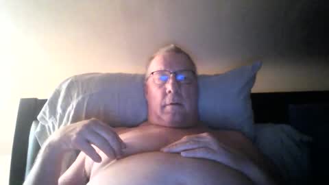Snapshot of stew1014 chatting on January 2025 09:49:02 AM bobby online show from January 2025 09:49:02 AM
