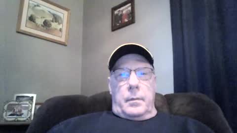 Snapshot of stew1014 chatting on February 2025 12:50:01 PM bobby online show from February 2025 12:50:01 PM