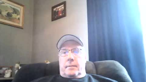 Snapshot of stew1014 chatting on February 2026 04:21:02 PM bobby online show from February 2026 04:21:02 PM