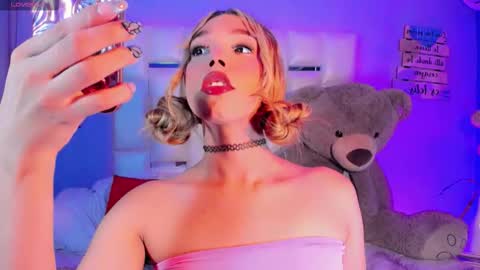 Snapshot of steyseequeen chatting on November 2025 08:40:02 PM Steisee Reyes online show from November 2025 08:40:02 PM