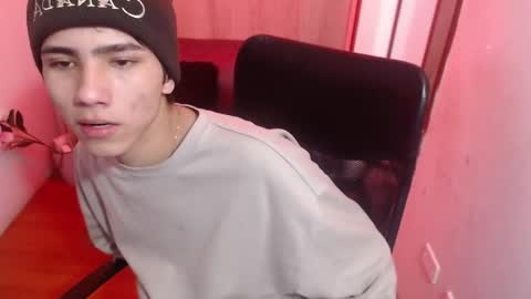 Snapshot of stich_23 chatting on February 2026 01:00:01 PM Stich online show from February 2026 01:00:01 PM