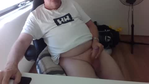 Snapshot of stiffyman55 chatting on February 2026 03:15:01 AM stiffyman55 online show from February 2026 03:15:01 AM