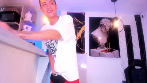 Snapshot of stiiveen_24cm chatting on December 2024 05:37:02 AM Stiven brendan online show from December 2024 05:37:02 AM