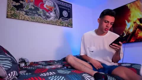 Snapshot of stiiveen_24cm chatting on December 2024 09:00:01 AM Stiven brendan online show from December 2024 09:00:01 AM