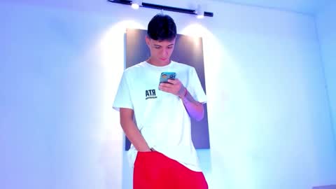 Snapshot of stiiveen_24cm chatting on October 2025 03:28:02 AM Stiven brendan online show from October 2025 03:28:02 AM