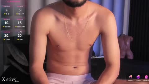 stiven__01 online show from October 2025 03:55:01 PM