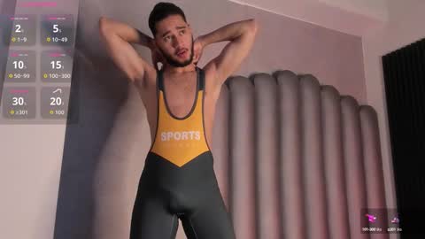 stiven__01 online show from October 2025 01:56:01 PM