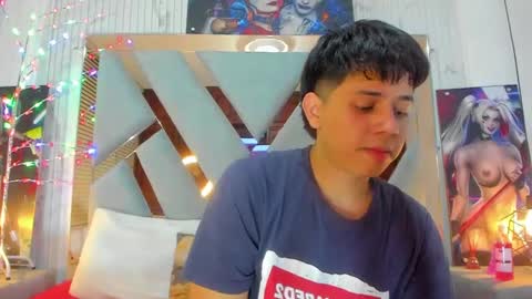 Steven Pooh online show from December 2024 03:40:02 AM