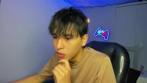 Stiwen online show from September 2025 01:38:01 PM