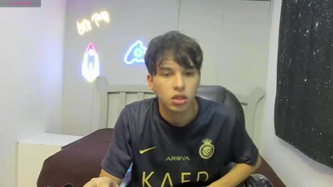 Stiwen online show from January 2026 01:05:02 PM