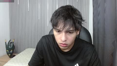 Stiwen online show from April 2026 12:57:01 PM