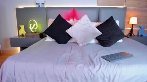 Stone Lee  online show from February 2025 06:33:01 AM