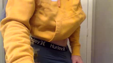 Snapshot of stoned32w chatting on February 2026 04:33:02 AM Cameron online show from February 2026 04:33:02 AM