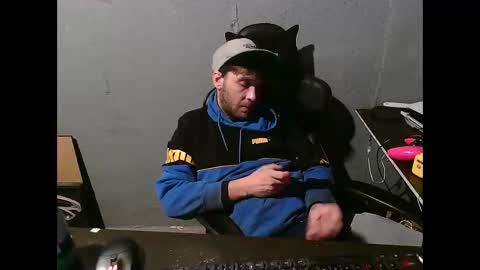 Snapshot of stonedpanda77 chatting on December 2024 09:06:02 AM stonedpanda77 online show from December 2024 09:06:02 AM