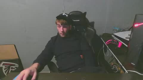 Snapshot of stonedpanda77 chatting on December 2024 08:10:02 AM stonedpanda77 online show from December 2024 08:10:02 AM