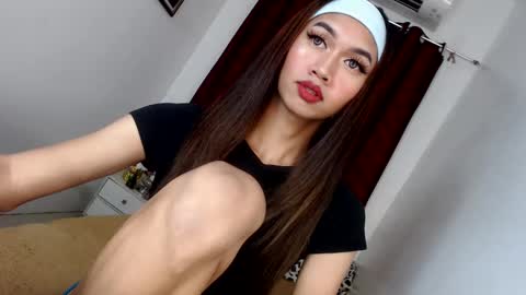 Snapshot of stonehard_sophia chatting on January 2025 01:42:02 PM Cute Sophia online show from January 2025 01:42:02 PM