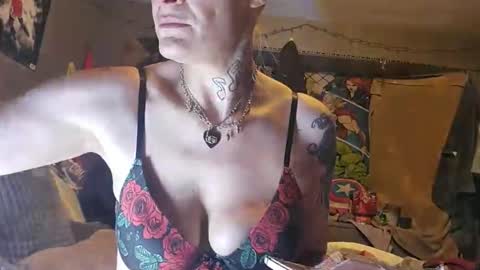 stonehuedown online show from December 2025 05:14:02 AM