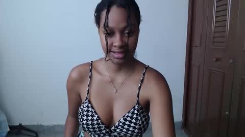 Snapshot of stormihills_ chatting on February 2026 05:32:01 PM stormihills_ online show from February 2026 05:32:01 PM