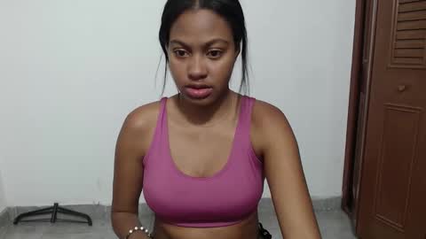 Snapshot of stormihills_ chatting on February 2026 04:34:02 AM stormihills_ online show from February 2026 04:34:02 AM