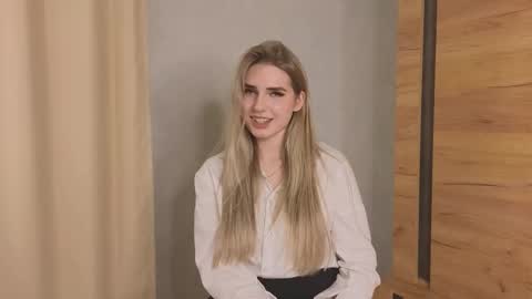 Snapshot of stormymuse chatting on November 2025 05:08:01 PM Luna online show from November 2025 05:08:01 PM