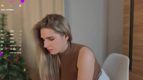 Luna online show from December 2025 03:41:02 PM