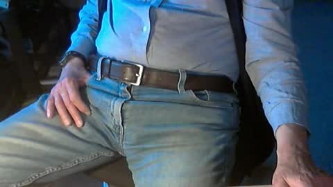 Snapshot of str8_dave chatting on May 2026 07:33:01 PM Dave online show from May 2026 07:33:01 PM