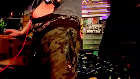 Str8 online show from February 2026 05:29:01 PM