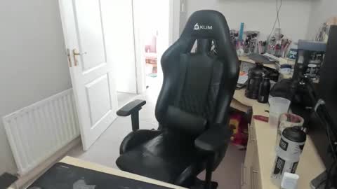 str8slut4use online show from October 2025 10:37:02 AM
