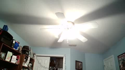 str8whiteboy21 online show from February 2025 09:38:01 PM