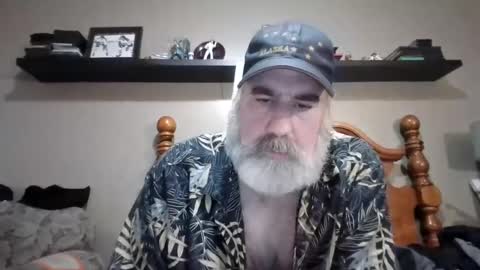 Straightbear4you online show from September 2025 10:25:01 PM
