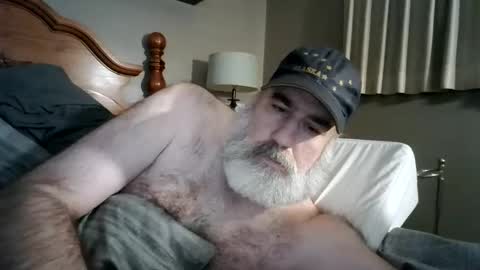 Straightbear4you online show from October 2025 10:16:01 AM