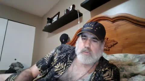 Snapshot of straightbear4you chatting on July 2026 04:16:01 AM Straightbear4you online show from July 2026 04:16:01 AM