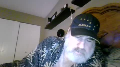 Snapshot of straightbear4you chatting on July 2026 09:01:02 AM Straightbear4you online show from July 2026 09:01:02 AM