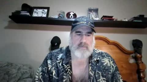Snapshot of straightbear4you chatting on July 2026 07:45:02 AM Straightbear4you online show from July 2026 07:45:02 AM
