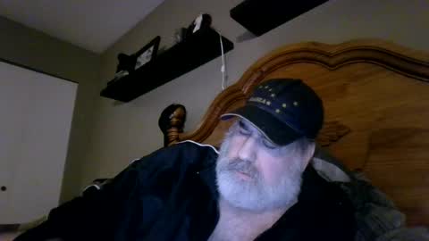 Snapshot of straightbear4you chatting on July 2026 09:40:01 AM Straightbear4you online show from July 2026 09:40:01 AM