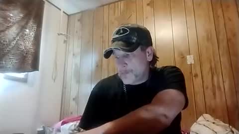 Snapshot of straighttoy chatting on February 2025 08:47:01 PM straighttoy online show from February 2025 08:47:01 PM