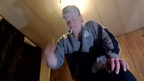 Snapshot of straighttoy chatting on February 2025 08:04:01 AM straighttoy online show from February 2025 08:04:01 AM