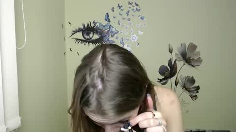 Snapshot of stranger_giirl chatting on December 2024 01:13:02 PM Amalia online show from December 2024 01:13:02 PM